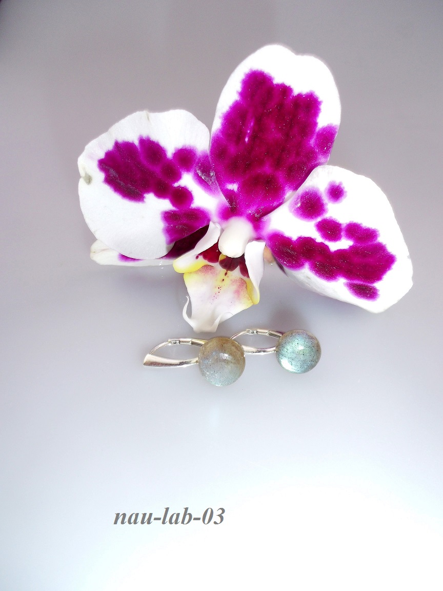 labradorit �arovn� n�u�nice II.